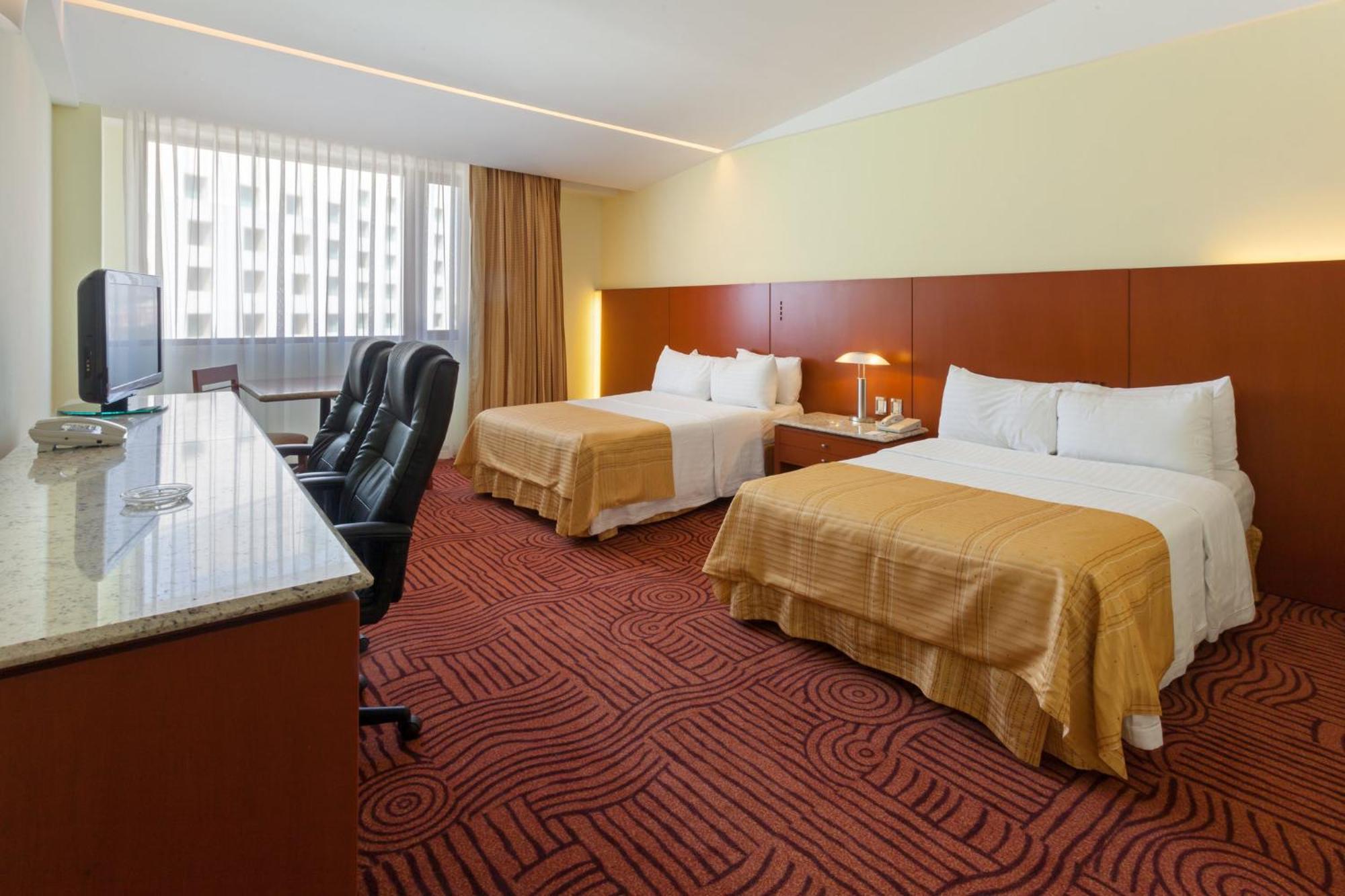 Hotel Finsa By Ihg 4*